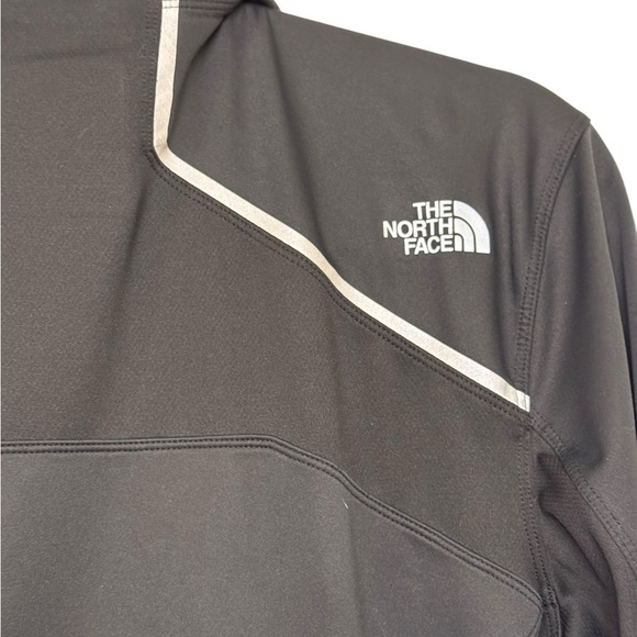 The North Face Mens Wind Stopper Jacket - Picture 6 of 8